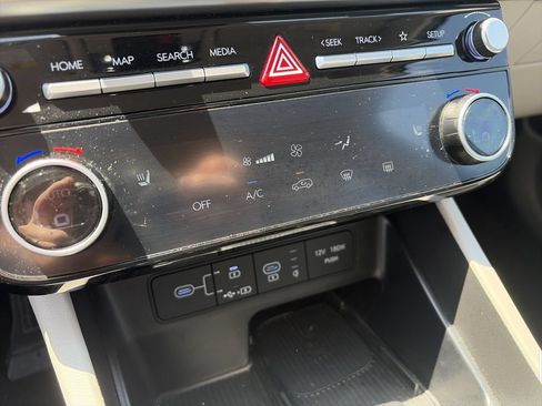 Used 2025 Hyundai Tucson SEL AWD/4WD image 24