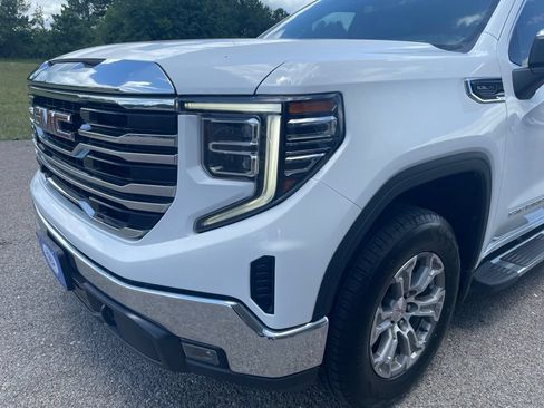 Used 2023 GMC Sierra 1500 SLT w/ SLT Convenience Package AWD/4WD image 11