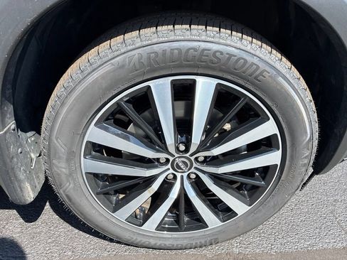 Certified 2023 Nissan Pathfinder Platinum AWD/4WD image 9