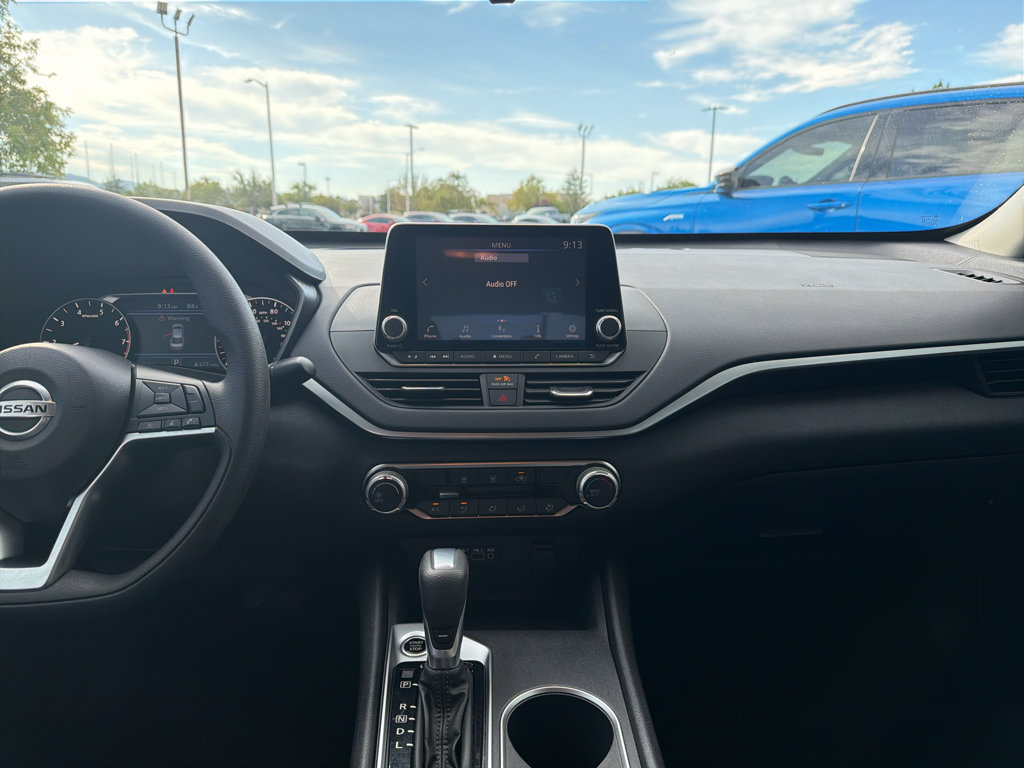 Used 2022 Nissan Altima 2.5 SV FWD image 11