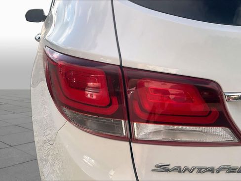 Used 2017 Hyundai Santa Fe Limited FWD image 25
