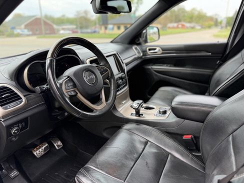 Used 2014 Jeep Grand Cherokee Overland AWD/4WD image 9