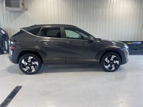 Used 2024 Hyundai Kona Limited image 2