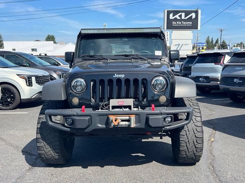 Used 2015 Jeep Wrangler Unlimited Rubicon AWD/4WD image 4