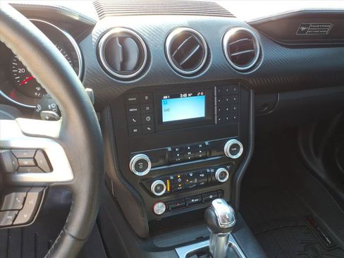 Used 2020 Ford Mustang Coupe RWD image 24