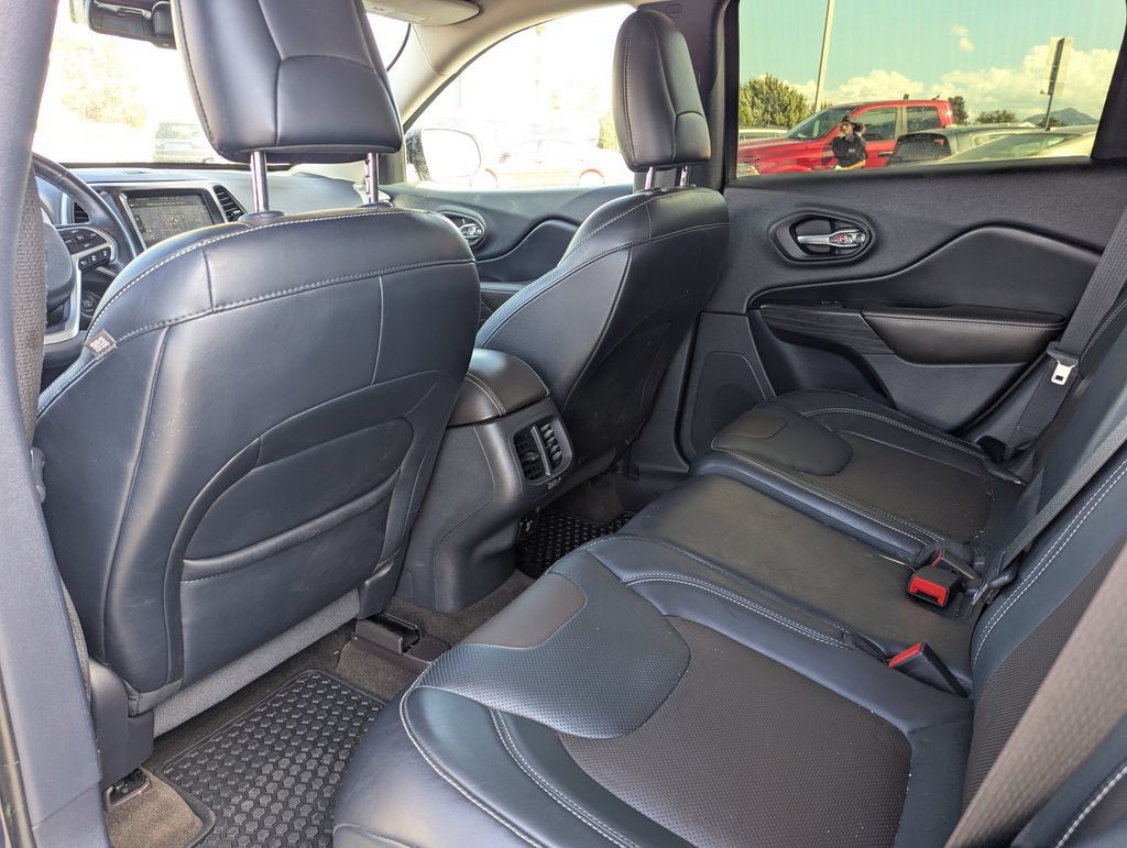 Used 2014 Jeep Cherokee Limited w/ Technology Group FWD image 30