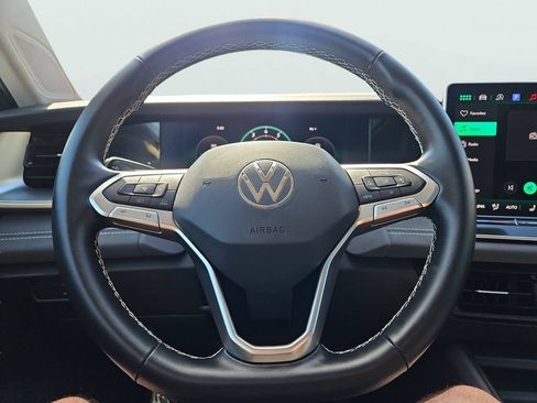 Certified 2026 Volkswagen Tiguan SE AWD/4WD image 29