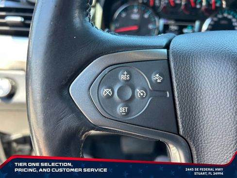Used 2020 Chevrolet Suburban LT AWD/4WD image 17