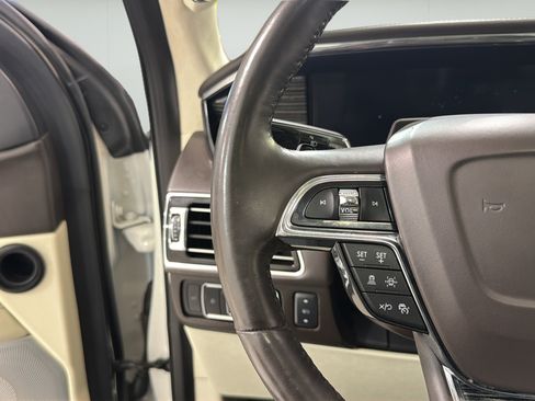 Used 2023 Lincoln Navigator L Black Label AWD/4WD image 13