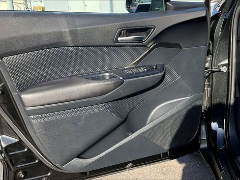 Used 2018 Toyota C-HR XLE image 9