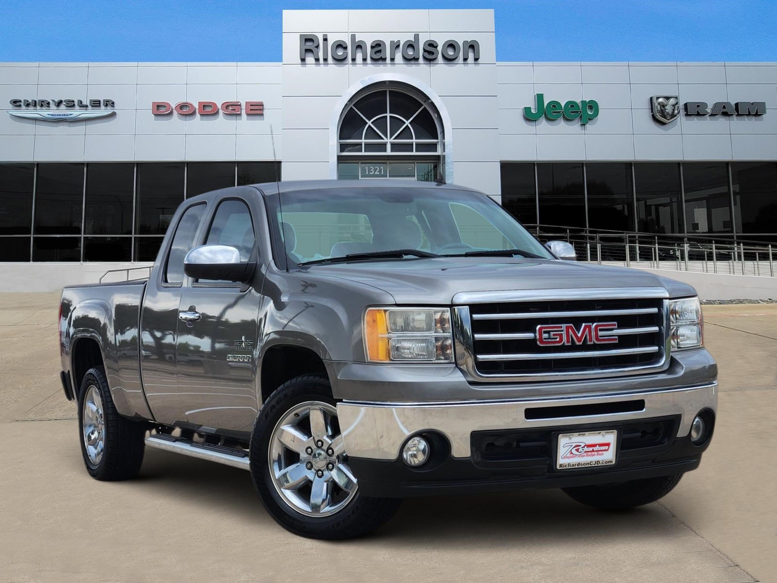 Used 2013 GMC Sierra 1500 SLE RWD image 1