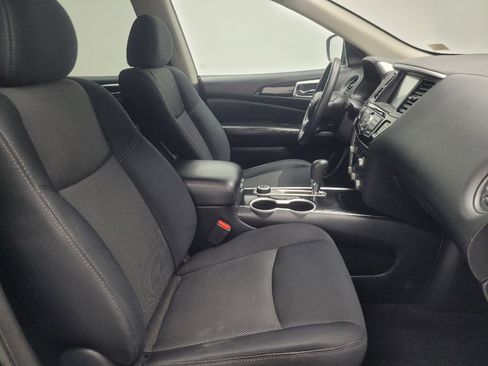Used 2019 Nissan Pathfinder S image 21