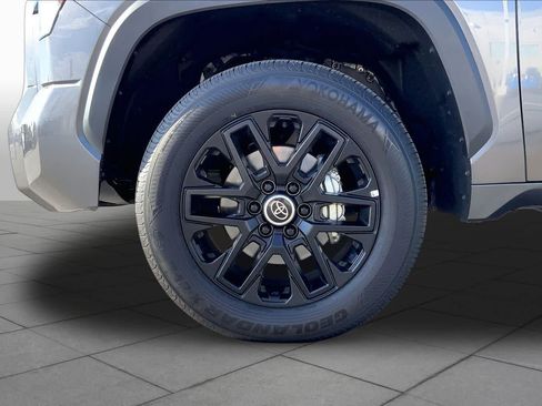 Used 2024 Toyota Tundra Limited AWD/4WD image 10