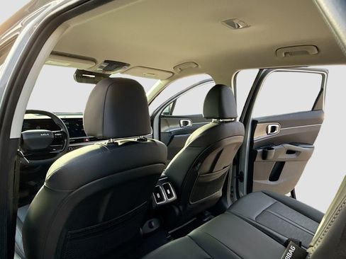 New 2026 Kia Sorento S image 6