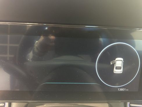 Used 2024 Hyundai Elantra SEL image 13