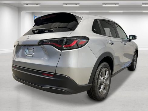 New 2026 Honda HR-V LX image 5