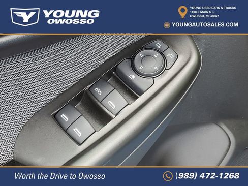 Used 2024 Chevrolet TrailBlazer LT w/ LT Cold Weather Package AWD/4WD image 21