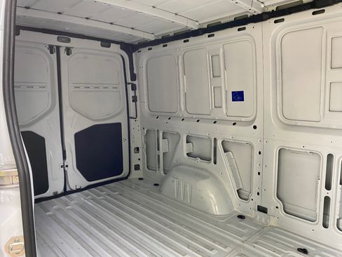 Used 2025 Mercedes-Benz Sprinter 2500 image 13