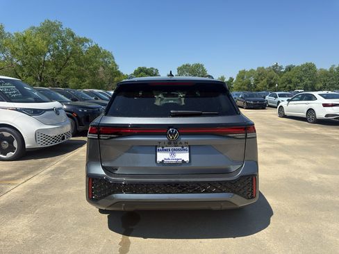 New 2026 Volkswagen Tiguan SE R-Line FWD image 6