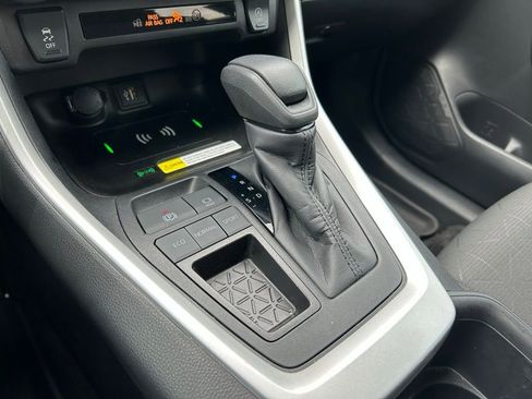 Used 2024 Toyota RAV4 XLE image 27