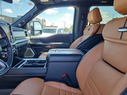 Used 2024 Ford F350 Platinum AWD/4WD image 19