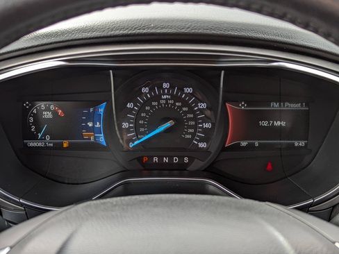 Used 2017 Ford Fusion SE w/ Fusion SE Technology Package AWD/4WD image 19