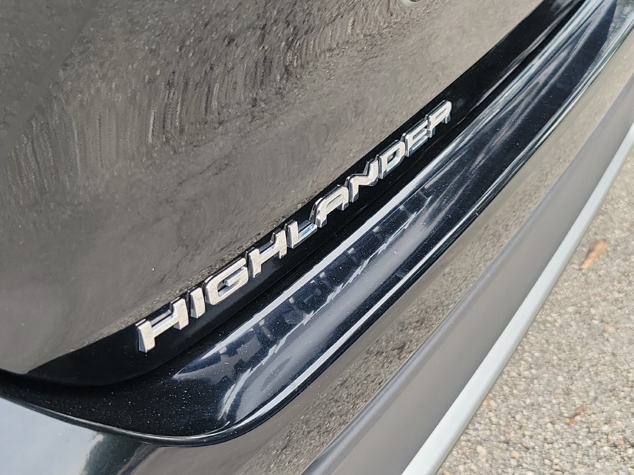 Used 2024 Toyota Highlander XSE AWD/4WD image 6