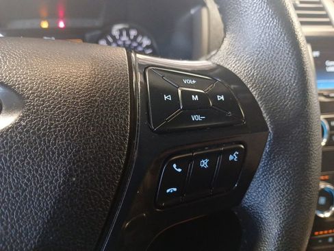 Used 2018 Ford Explorer XLT FWD image 19
