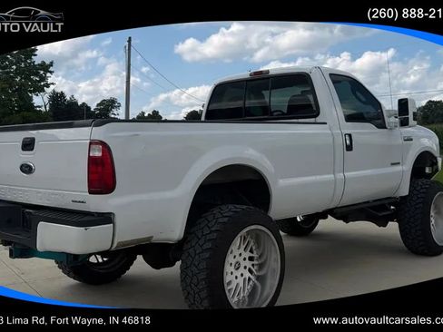 Used 2006 Ford F250 XL AWD/4WD image 2