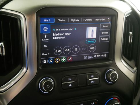 Used 2020 Chevrolet Silverado 1500 RST AWD/4WD image 22