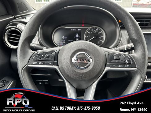 Used 2019 Nissan Kicks SV FWD image 17