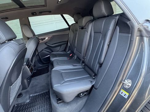 Used 2019 Audi Q8 Premium Plus w/ Premium Plus AWD/4WD image 24