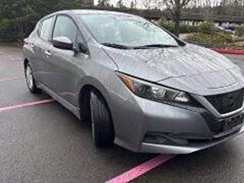 Used 2022 Nissan Leaf S image 7