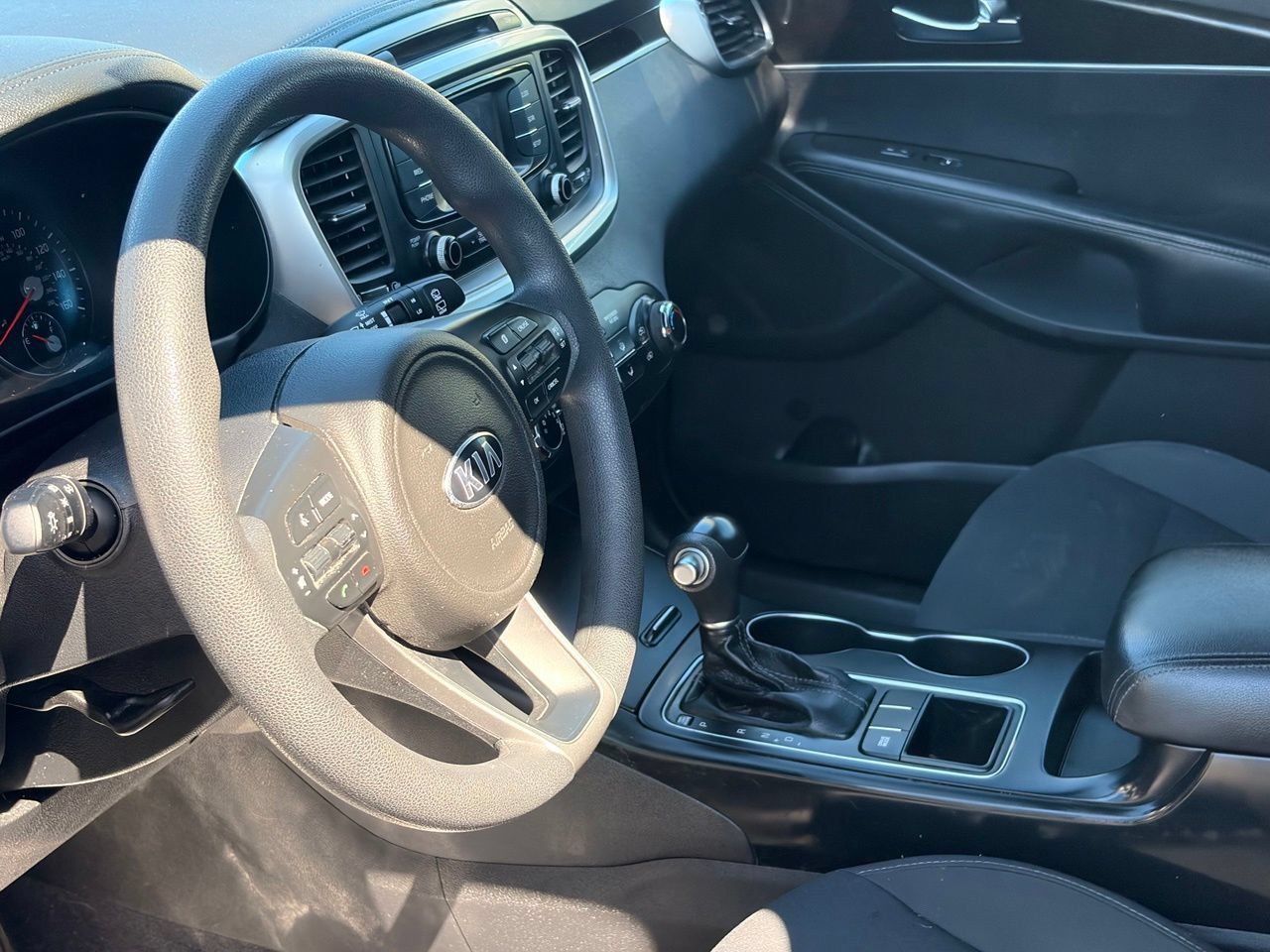 Used 2017 Kia Sorento FWD image 15