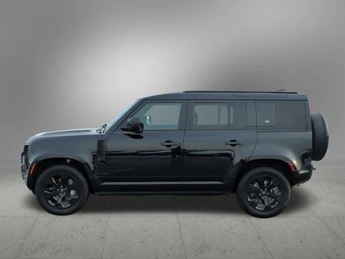 Certified 2023 Land Rover Defender 110 X-Dynamic SE image 3