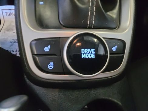 Used 2021 Hyundai Venue SEL FWD image 19
