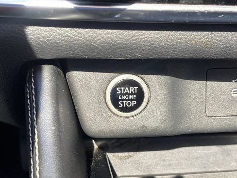 Used 2021 Nissan Rogue SL w/ Premium Package FWD image 19