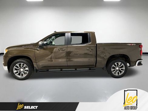 Used 2024 Chevrolet Silverado 1500 LT AWD/4WD image 11