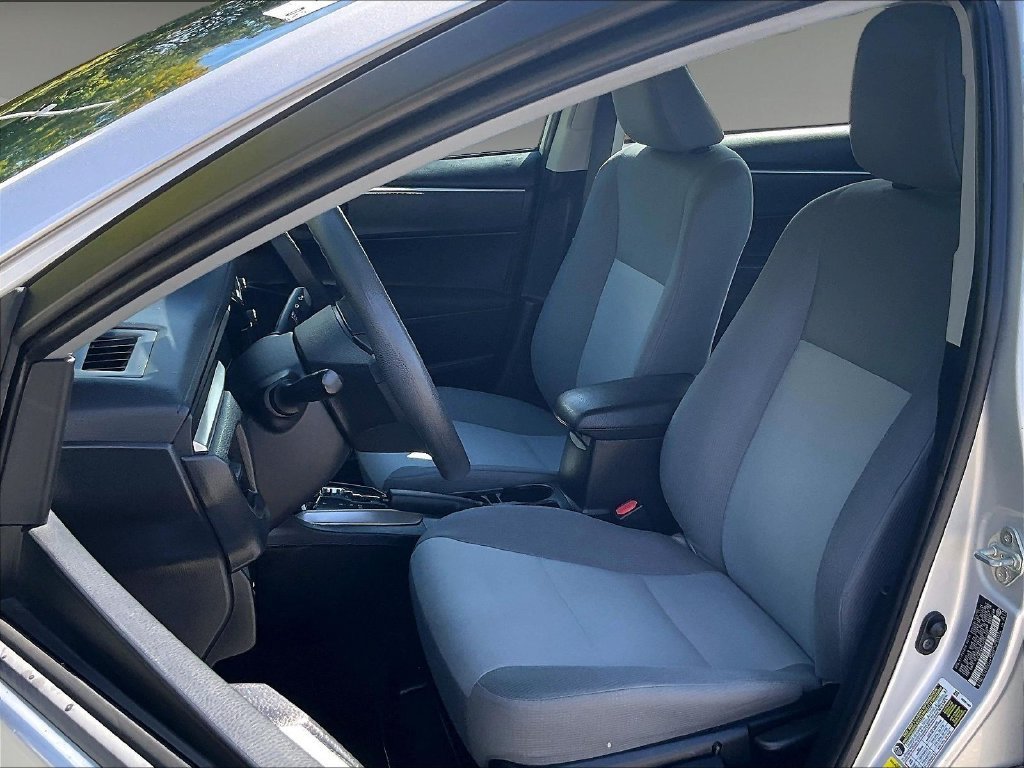 Used 2015 Toyota Corolla L FWD image 10