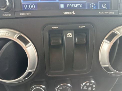 Used 2012 Jeep Wrangler Sahara AWD/4WD image 13