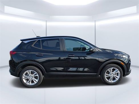 Used 2022 Buick Encore GX Preferred image 2