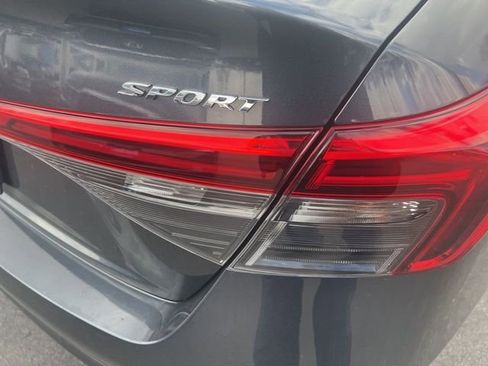 Used 2023 Honda Civic Sport image 6