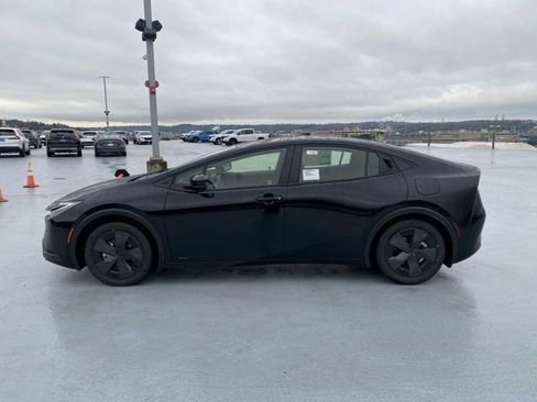 New 2026 Toyota Prius LE image 7