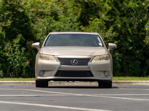 Used 2013 Lexus ES 350 w/ Luxury Pkg FWD image 35