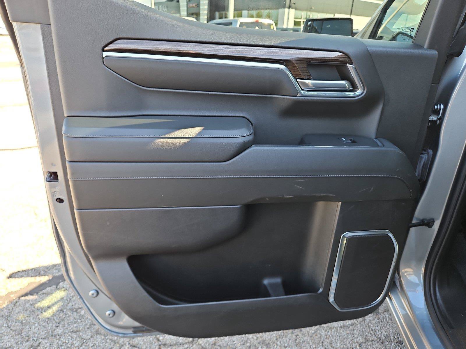 Used 2024 Chevrolet Silverado 1500 LT AWD/4WD image 15