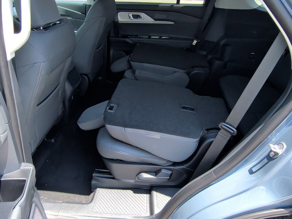 Used 2026 Ford Explorer Active RWD image 36