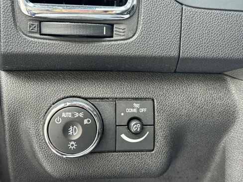 Used 2012 GMC Acadia SLE image 22