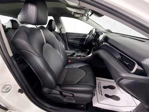 Used 2022 Toyota Camry SE image 27