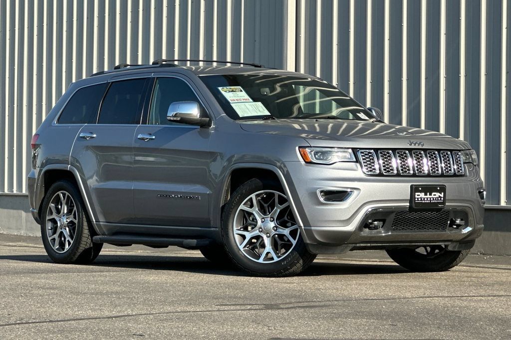 Used 2020 Jeep Grand Cherokee Overland AWD/4WD image 2