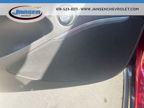 Used 2020 Buick Enclave Essence FWD image 23